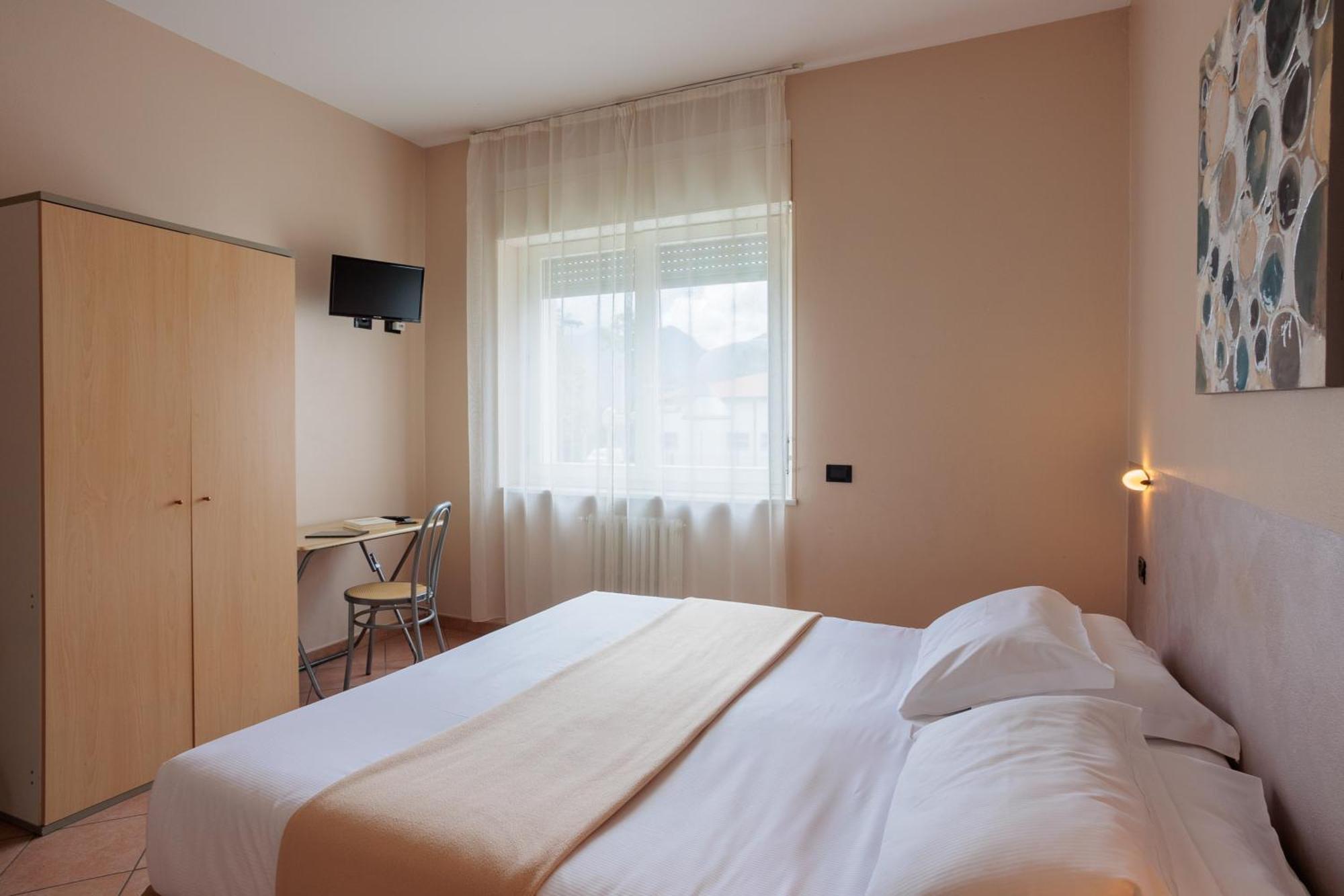 Al Centro Bed and Breakfast Βερμπάνια Εξωτερικό φωτογραφία